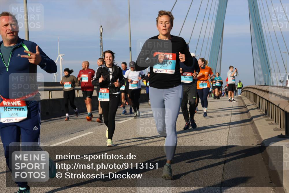 03.10.2025 - Köhlbrandbrückenlauf Strokosch-Dieckow http://msf.ph/oto/9113151 03.10.2025 09:47:09 Position 2 1805, 1679, 3711, 1605 meine-sportfotos.de