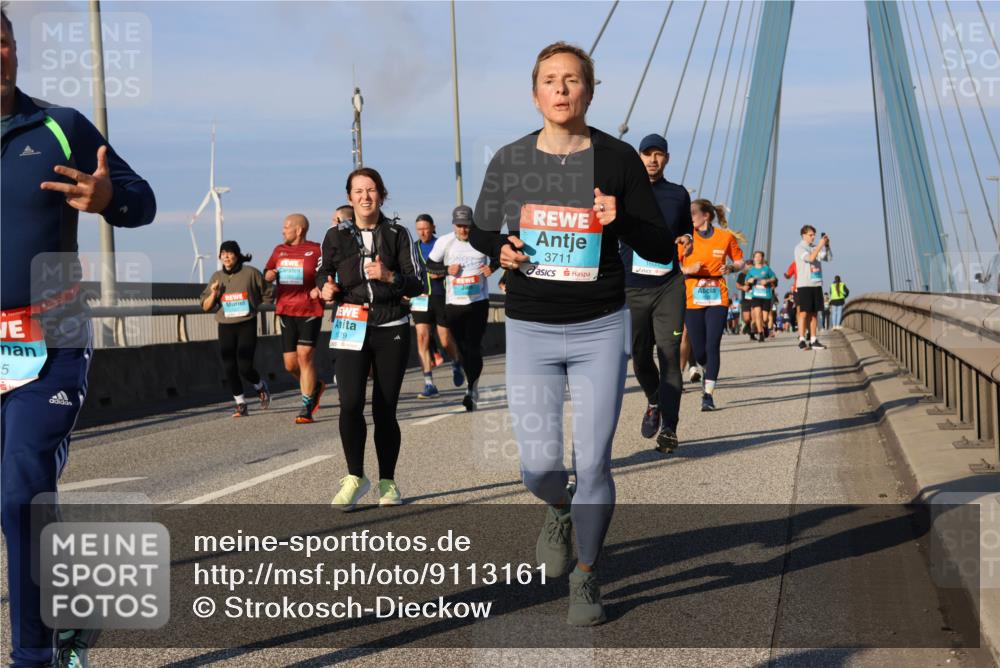 03.10.2025 - Köhlbrandbrückenlauf Strokosch-Dieckow http://msf.ph/oto/9113161 03.10.2025 09:47:09 Position 2 5, 879, 3711, 1605 meine-sportfotos.de
