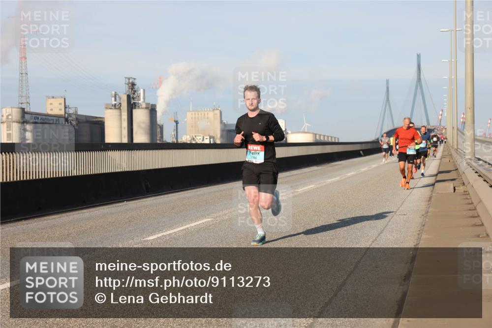 03.10.2025 - Köhlbrandbrückenlauf Lena Gebhardt http://msf.ph/oto/9113273 03.10.2025 09:42:43 Position 2 1068 meine-sportfotos.de