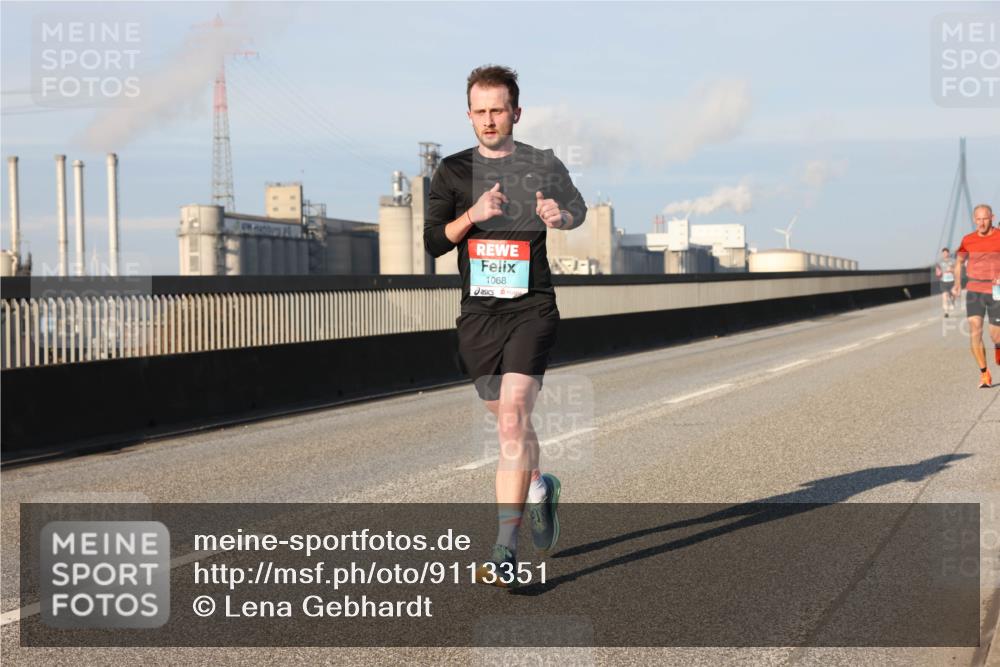 03.10.2025 - Köhlbrandbrückenlauf Lena Gebhardt http://msf.ph/oto/9113351 03.10.2025 09:42:44 Position 2 1068 meine-sportfotos.de