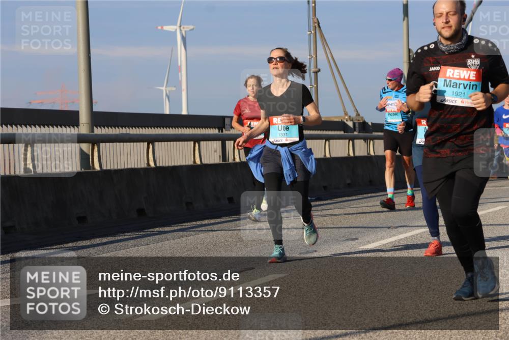03.10.2025 - Köhlbrandbrückenlauf Strokosch-Dieckow http://msf.ph/oto/9113357 03.10.2025 09:47:31 Position 2 1331, 1921 meine-sportfotos.de