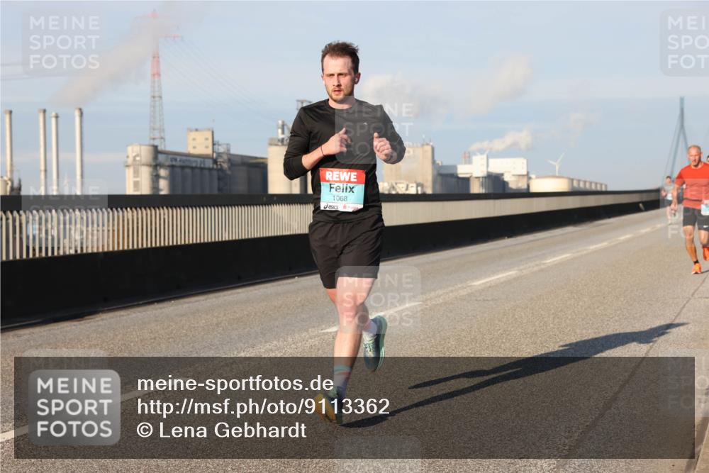 03.10.2025 - Köhlbrandbrückenlauf Lena Gebhardt http://msf.ph/oto/9113362 03.10.2025 09:42:44 Position 2 1068 meine-sportfotos.de