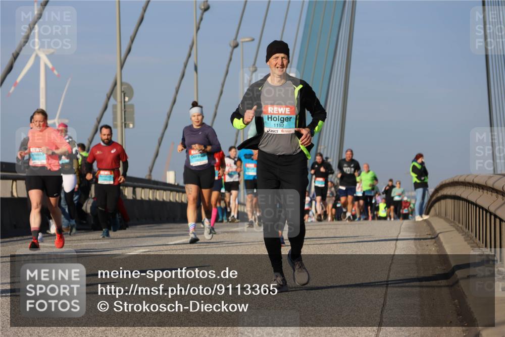 03.10.2025 - Köhlbrandbrückenlauf Strokosch-Dieckow http://msf.ph/oto/9113365 03.10.2025 09:47:34 Position 2 210, 1192 meine-sportfotos.de