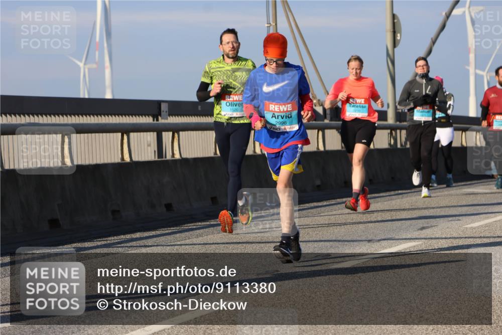 03.10.2025 - Köhlbrandbrückenlauf Strokosch-Dieckow http://msf.ph/oto/9113380 03.10.2025 09:47:35 Position 2 1520, 2996, 3210 meine-sportfotos.de