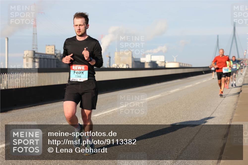 03.10.2025 - Köhlbrandbrückenlauf Lena Gebhardt http://msf.ph/oto/9113382 03.10.2025 09:42:44 Position 2 1068 meine-sportfotos.de