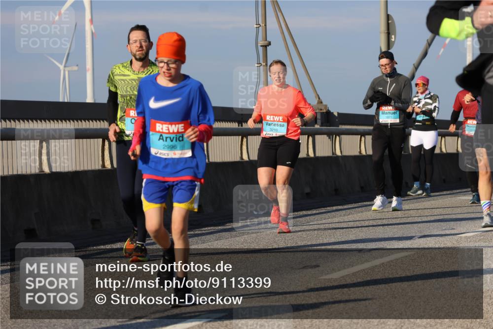 03.10.2025 - Köhlbrandbrückenlauf Strokosch-Dieckow http://msf.ph/oto/9113399 03.10.2025 09:47:36 Position 2 1871, 2996, 3210, 140 meine-sportfotos.de