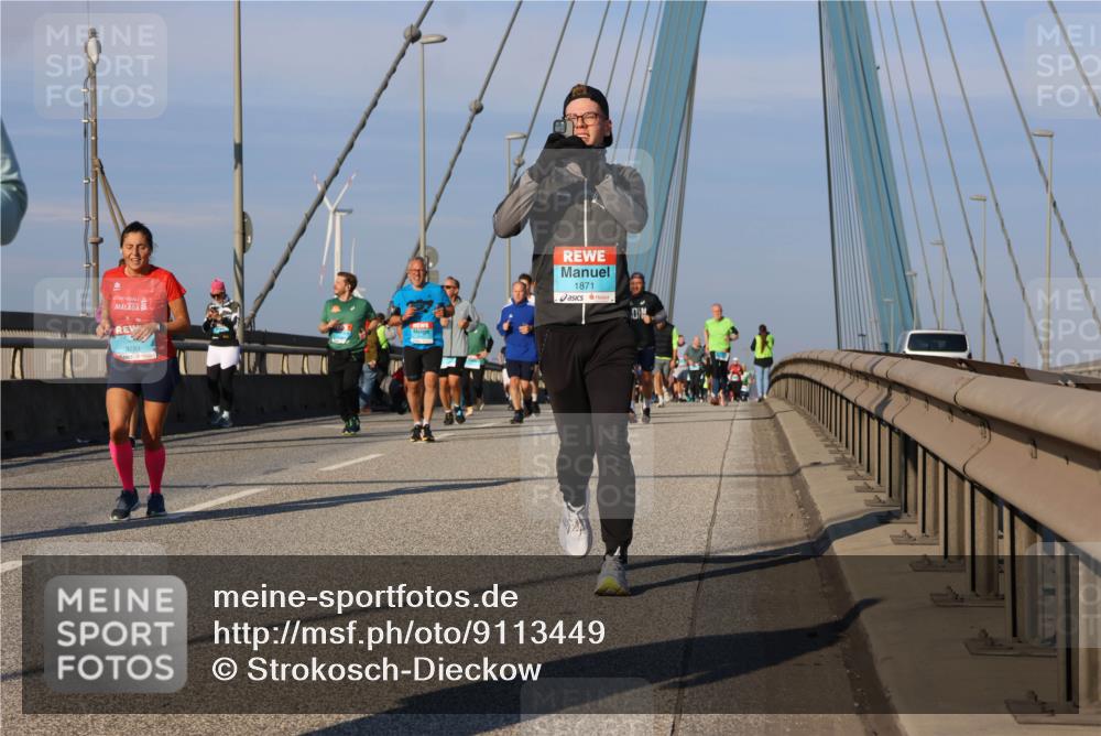 03.10.2025 - Köhlbrandbrückenlauf Strokosch-Dieckow http://msf.ph/oto/9113449 03.10.2025 09:47:43 Position 2 3793, 1871 meine-sportfotos.de