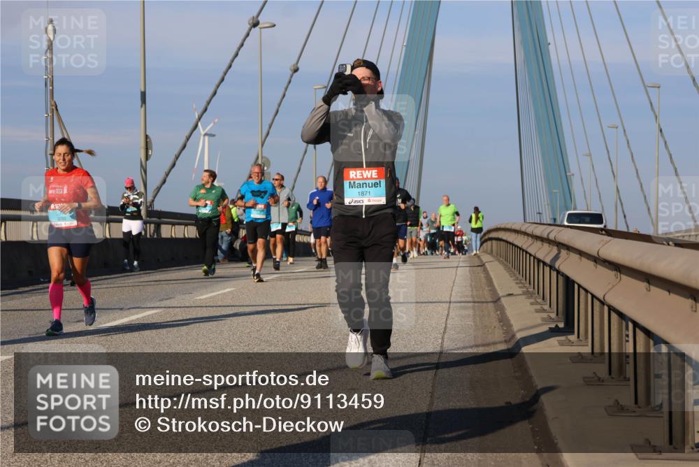 03.10.2025 - Köhlbrandbrückenlauf Strokosch-Dieckow http://msf.ph/oto/9113459 03.10.2025 09:47:43 Position 2 3793, 1871 meine-sportfotos.de