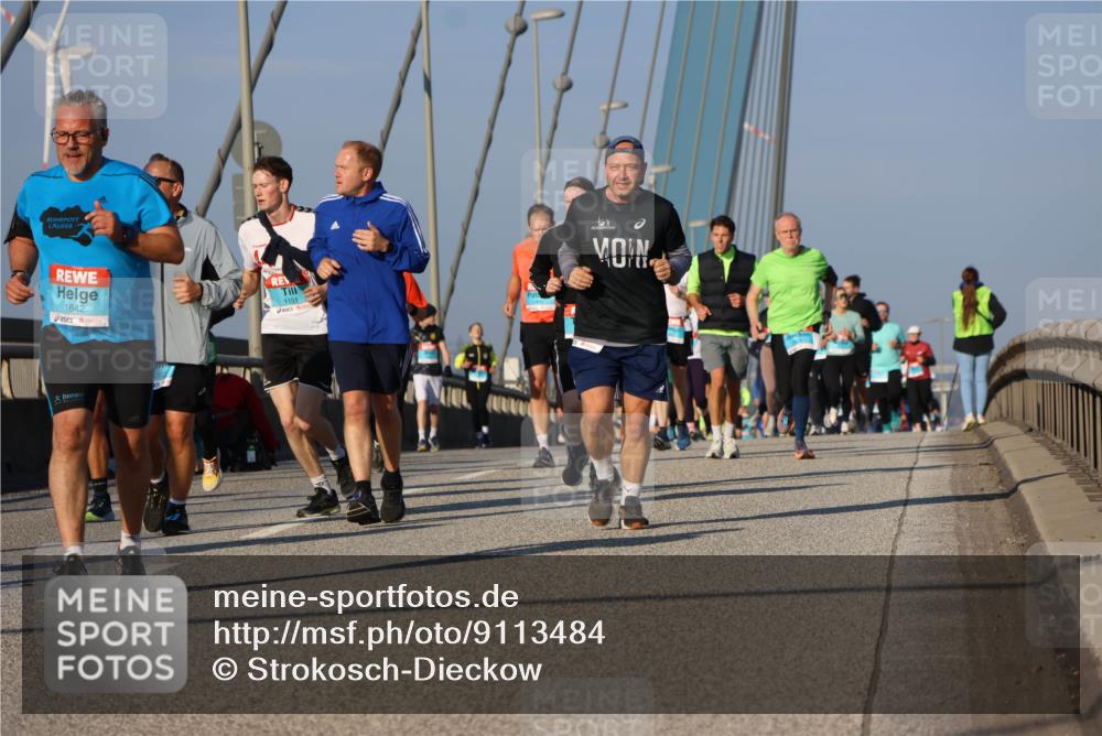 03.10.2025 - Köhlbrandbrückenlauf Strokosch-Dieckow http://msf.ph/oto/9113484 03.10.2025 09:47:45 Position 2 1642, 1151 meine-sportfotos.de