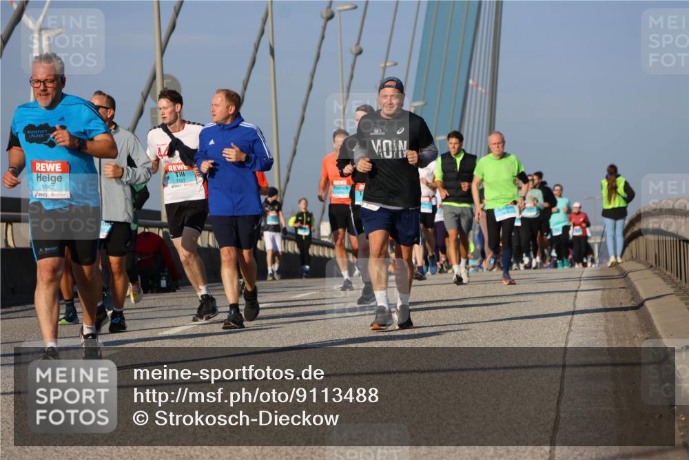 03.10.2025 - Köhlbrandbrückenlauf Strokosch-Dieckow http://msf.ph/oto/9113488 03.10.2025 09:47:46 Position 2 1151, 1642 meine-sportfotos.de