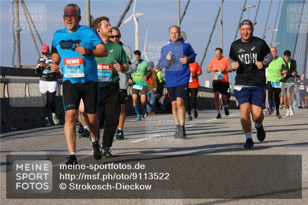 03.10.2025 - Köhlbrandbrückenlauf Strokosch-Dieckow http://msf.ph/oto/9113522 03.10.2025 09:47:48 Position 2 1642, 1534 meine-sportfotos.de