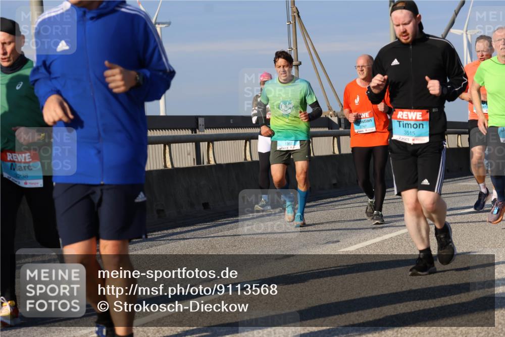 03.10.2025 - Köhlbrandbrückenlauf Strokosch-Dieckow http://msf.ph/oto/9113568 03.10.2025 09:47:54 Position 2 3238, 1362, 2747, 3515, 80 meine-sportfotos.de
