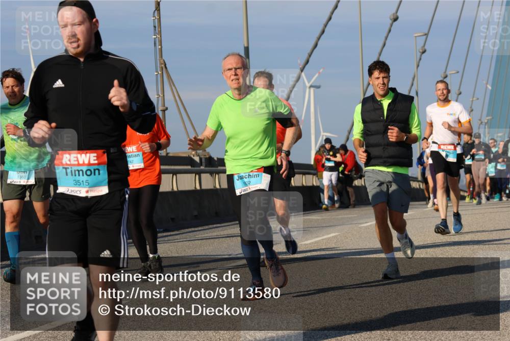03.10.2025 - Köhlbrandbrückenlauf Strokosch-Dieckow http://msf.ph/oto/9113580 03.10.2025 09:47:55 Position 2 1362, 3515, 747, 1802 meine-sportfotos.de