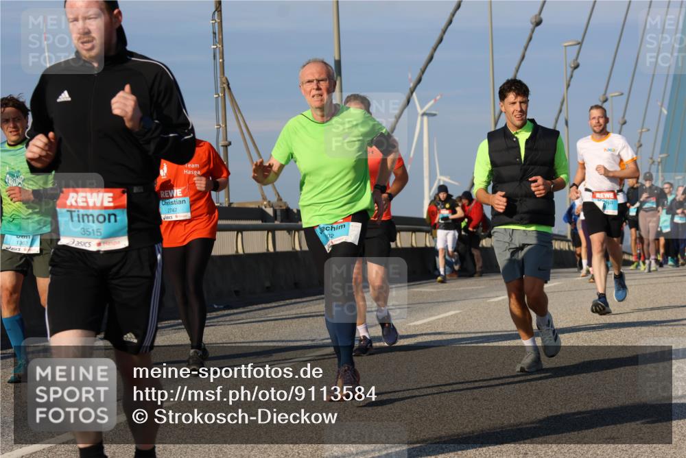 03.10.2025 - Köhlbrandbrückenlauf Strokosch-Dieckow http://msf.ph/oto/9113584 03.10.2025 09:47:55 Position 2 1362, 3515, 2747, 02 meine-sportfotos.de