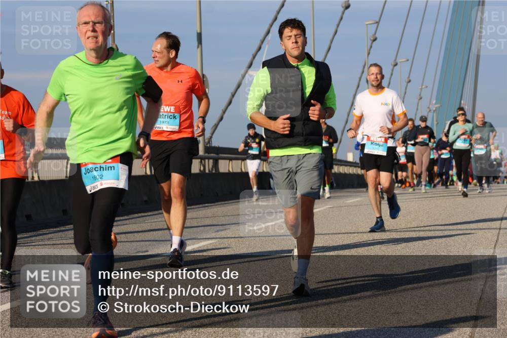 03.10.2025 - Köhlbrandbrückenlauf Strokosch-Dieckow http://msf.ph/oto/9113597 03.10.2025 09:47:56 Position 2 1802, 1973, 3345 meine-sportfotos.de