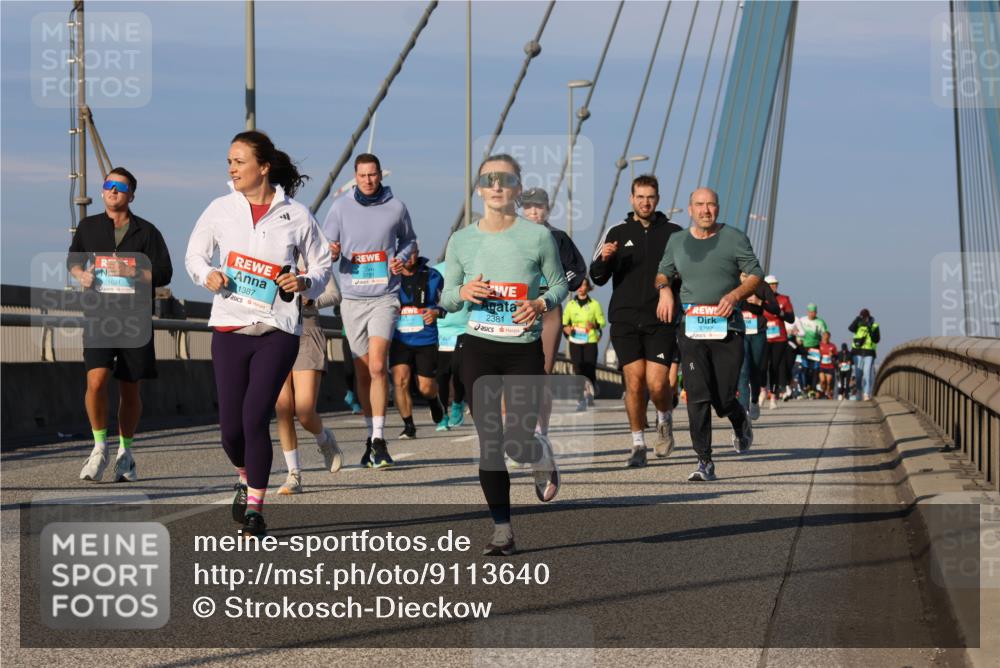 03.10.2025 - Köhlbrandbrückenlauf Strokosch-Dieckow http://msf.ph/oto/9113640 03.10.2025 09:48:03 Position 2 1621, 1387, 3781, 2381, 2799, 1 meine-sportfotos.de