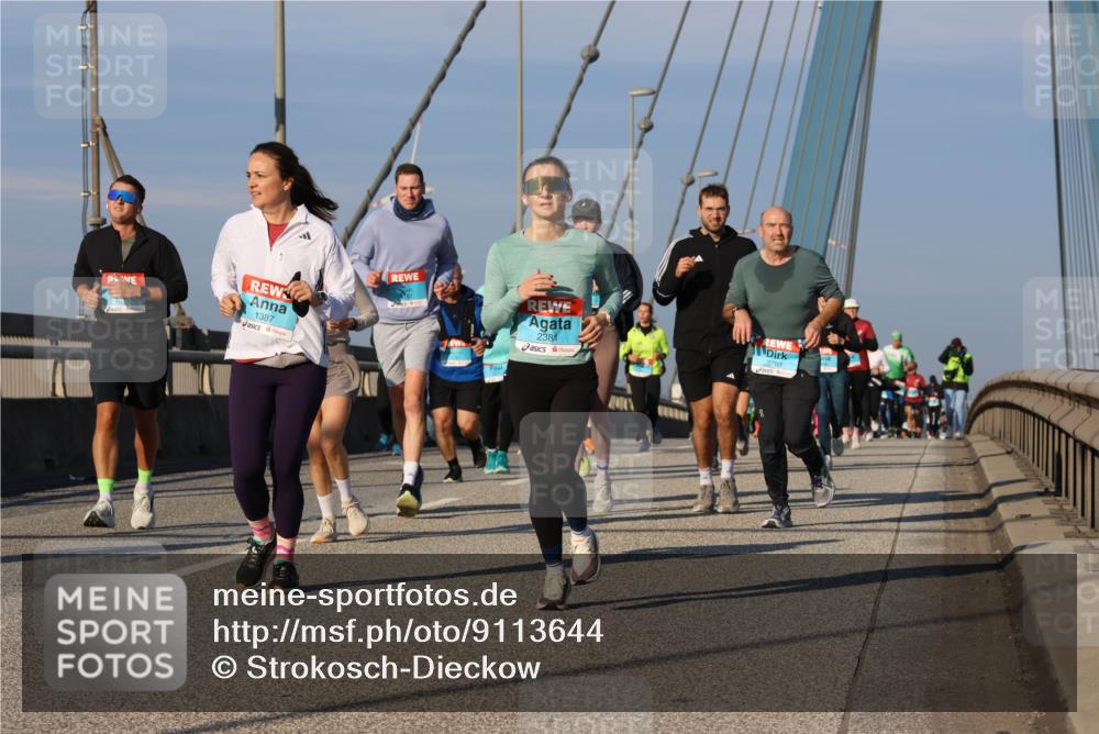 03.10.2025 - Köhlbrandbrückenlauf Strokosch-Dieckow http://msf.ph/oto/9113644 03.10.2025 09:48:03 Position 2 1387, 2381 meine-sportfotos.de