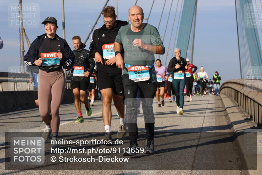 03.10.2025 - Köhlbrandbrückenlauf Strokosch-Dieckow http://msf.ph/oto/9113659 03.10.2025 09:48:07 Position 2 1487, 3768, 3315, 2799 meine-sportfotos.de