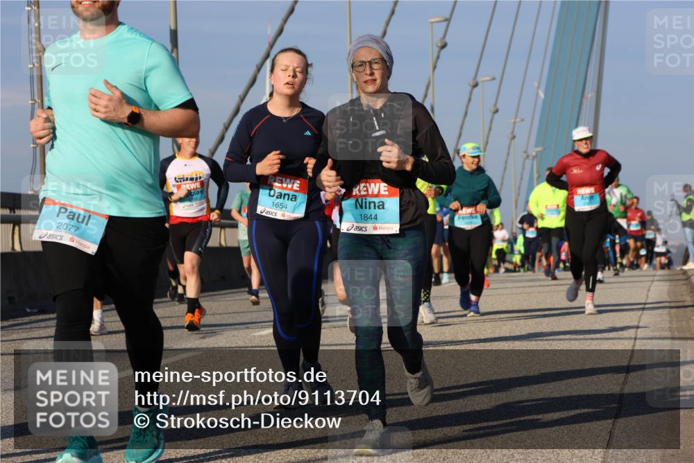 03.10.2025 - Köhlbrandbrückenlauf Strokosch-Dieckow http://msf.ph/oto/9113704 03.10.2025 09:48:10 Position 2 2077, 1654, 1844 meine-sportfotos.de