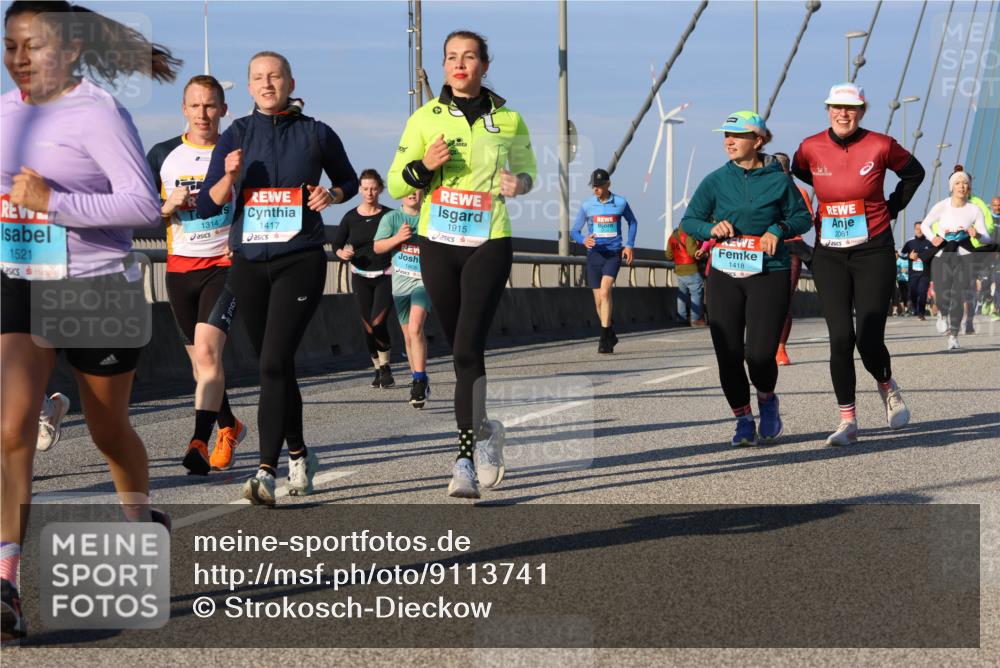 03.10.2025 - Köhlbrandbrückenlauf Strokosch-Dieckow http://msf.ph/oto/9113741 03.10.2025 09:48:13 Position 2 1521, 1314, 1417, 1915, 1806, 1418, 2061 meine-sportfotos.de