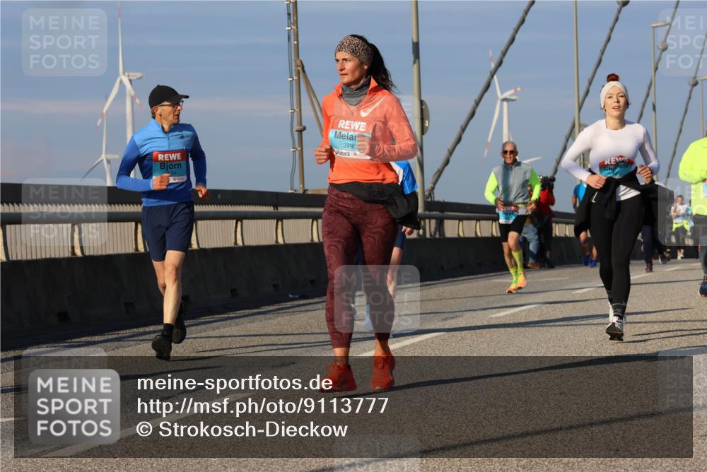 03.10.2025 - Köhlbrandbrückenlauf Strokosch-Dieckow http://msf.ph/oto/9113777 03.10.2025 09:48:18 Position 2 2790 meine-sportfotos.de