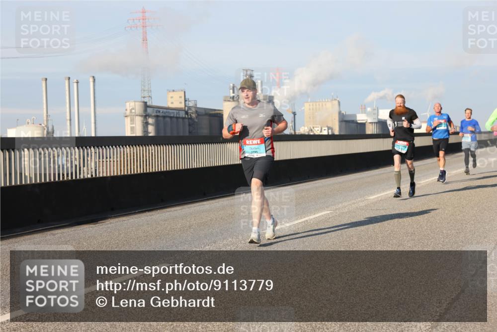 03.10.2025 - Köhlbrandbrückenlauf Lena Gebhardt http://msf.ph/oto/9113779 03.10.2025 09:42:54 Position 2 3795 meine-sportfotos.de