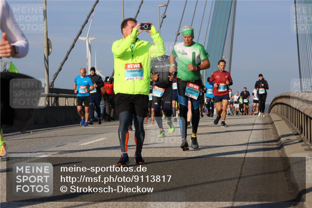 03.10.2025 - Köhlbrandbrückenlauf Strokosch-Dieckow http://msf.ph/oto/9113817 03.10.2025 09:48:21 Position 2 1220, 15, 3461 meine-sportfotos.de