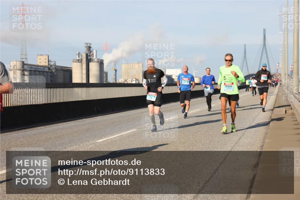 03.10.2025 - Köhlbrandbrückenlauf Lena Gebhardt http://msf.ph/oto/9113833 03.10.2025 09:42:55 Position 2 334, 9, 1079 meine-sportfotos.de