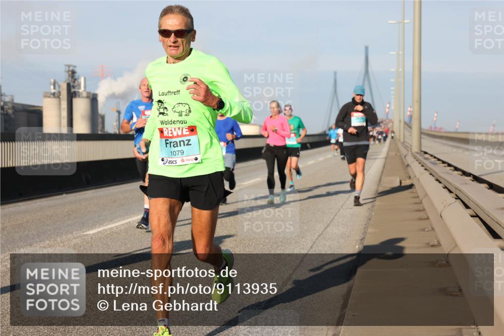 03.10.2025 - Köhlbrandbrückenlauf Lena Gebhardt http://msf.ph/oto/9113935 03.10.2025 09:42:57 Position 2 1079 meine-sportfotos.de