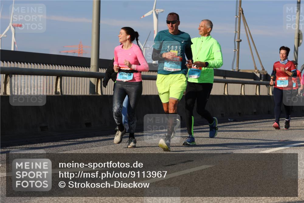 03.10.2025 - Köhlbrandbrückenlauf Strokosch-Dieckow http://msf.ph/oto/9113967 03.10.2025 09:48:40 Position 2 2025, 3550, 3549, 1843 meine-sportfotos.de