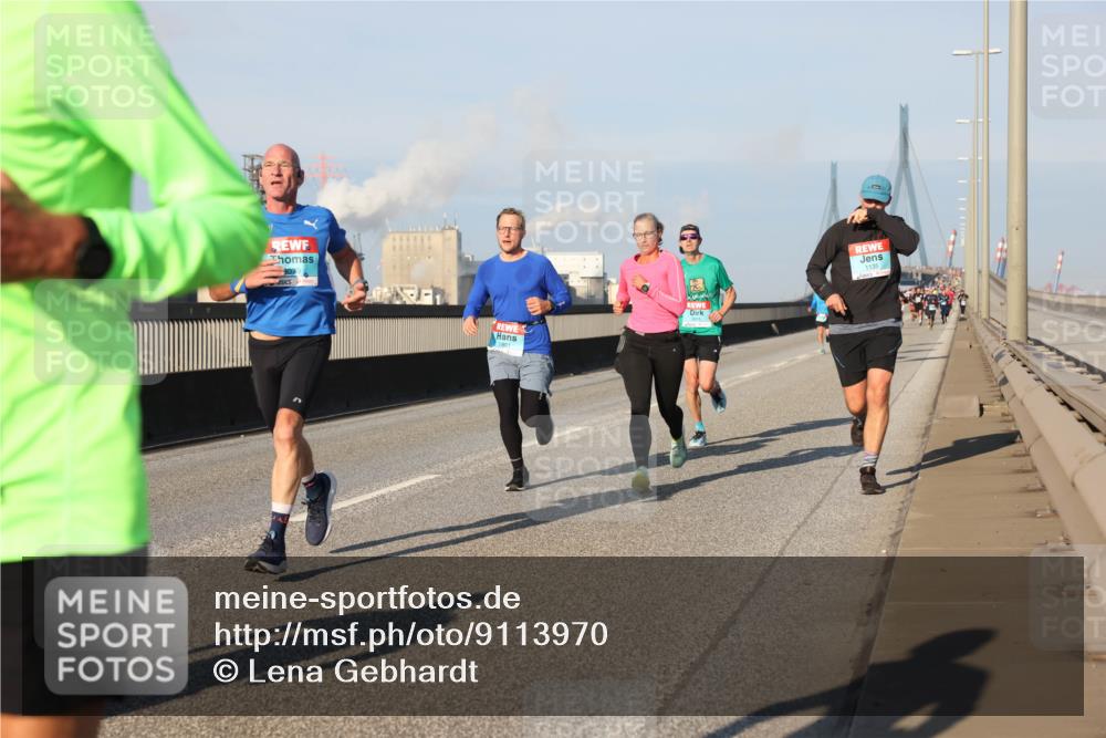 03.10.2025 - Köhlbrandbrückenlauf Lena Gebhardt http://msf.ph/oto/9113970 03.10.2025 09:42:58 Position 2 1135 meine-sportfotos.de