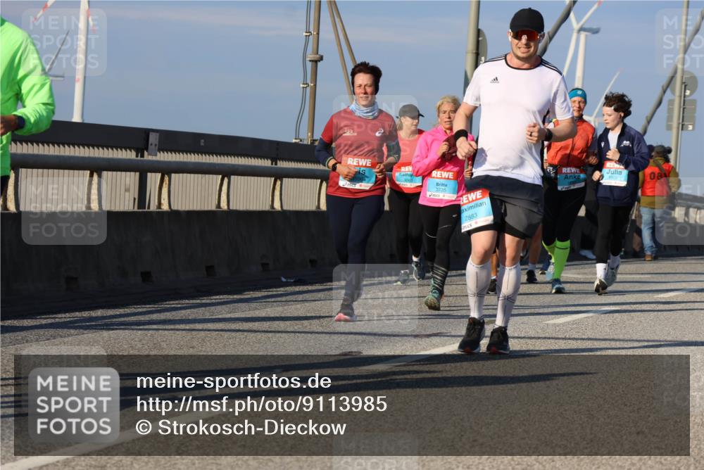 03.10.2025 - Köhlbrandbrückenlauf Strokosch-Dieckow http://msf.ph/oto/9113985 03.10.2025 09:48:41 Position 2 3735, 2883, 08 meine-sportfotos.de