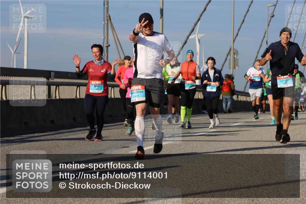 03.10.2025 - Köhlbrandbrückenlauf Strokosch-Dieckow http://msf.ph/oto/9114001 03.10.2025 09:48:42 Position 2 3596, 2883 meine-sportfotos.de
