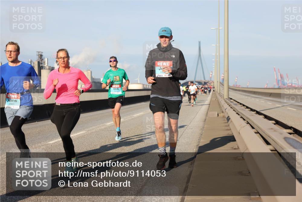 03.10.2025 - Köhlbrandbrückenlauf Lena Gebhardt http://msf.ph/oto/9114053 03.10.2025 09:42:59 Position 2 2801, 2815, 1135 meine-sportfotos.de