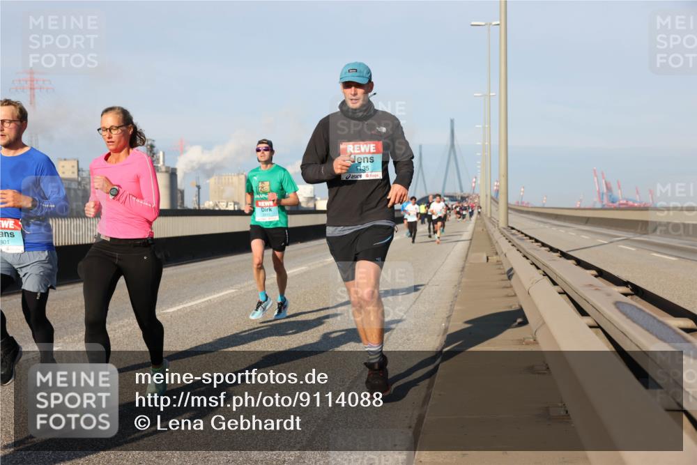 03.10.2025 - Köhlbrandbrückenlauf Lena Gebhardt http://msf.ph/oto/9114088 03.10.2025 09:43:00 Position 2 801, 1135 meine-sportfotos.de