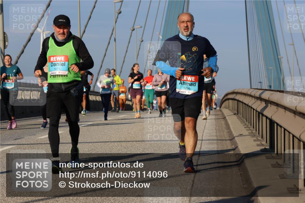03.10.2025 - Köhlbrandbrückenlauf Strokosch-Dieckow http://msf.ph/oto/9114096 03.10.2025 09:48:50 Position 2 460, 1674, 1296 meine-sportfotos.de