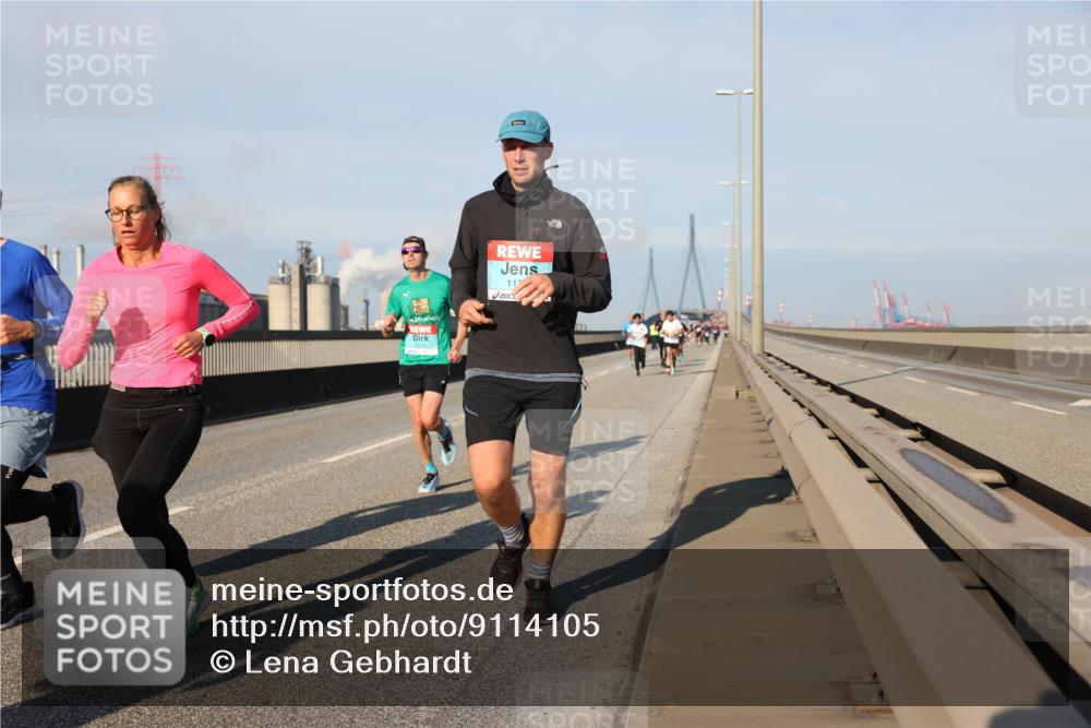 03.10.2025 - Köhlbrandbrückenlauf Lena Gebhardt http://msf.ph/oto/9114105 03.10.2025 09:43:00 Position 2 112 meine-sportfotos.de