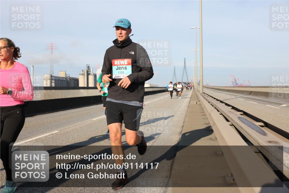 03.10.2025 - Köhlbrandbrückenlauf Lena Gebhardt http://msf.ph/oto/9114117 03.10.2025 09:43:00 Position 2 1135 meine-sportfotos.de