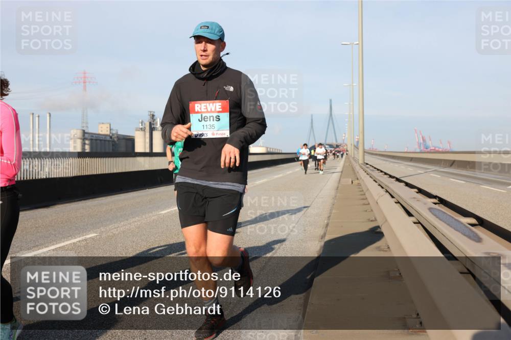 03.10.2025 - Köhlbrandbrückenlauf Lena Gebhardt http://msf.ph/oto/9114126 03.10.2025 09:43:00 Position 2 1135 meine-sportfotos.de
