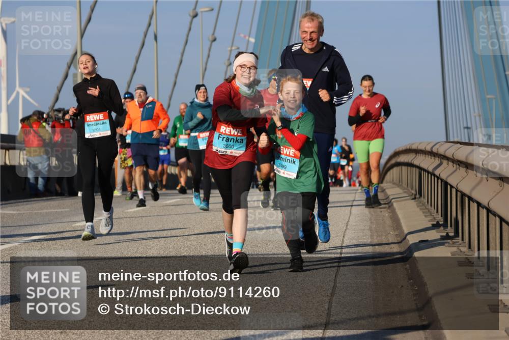 03.10.2025 - Köhlbrandbrückenlauf Strokosch-Dieckow http://msf.ph/oto/9114260 03.10.2025 09:49:03 Position 2 08, 1204, 3500, 3499 meine-sportfotos.de