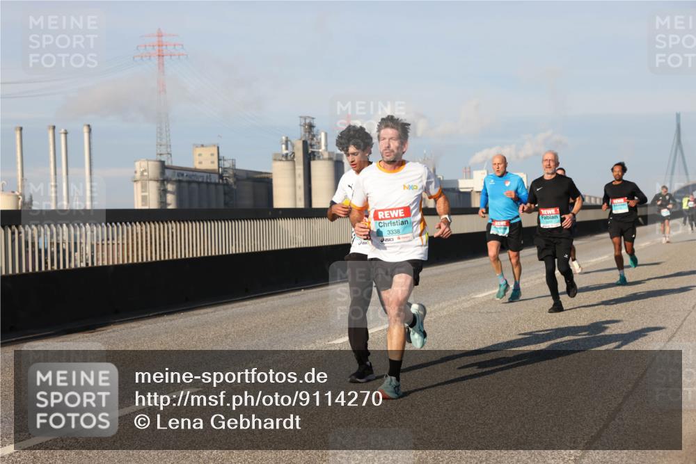 03.10.2025 - Köhlbrandbrückenlauf Lena Gebhardt http://msf.ph/oto/9114270 03.10.2025 09:43:07 Position 2 3338 meine-sportfotos.de