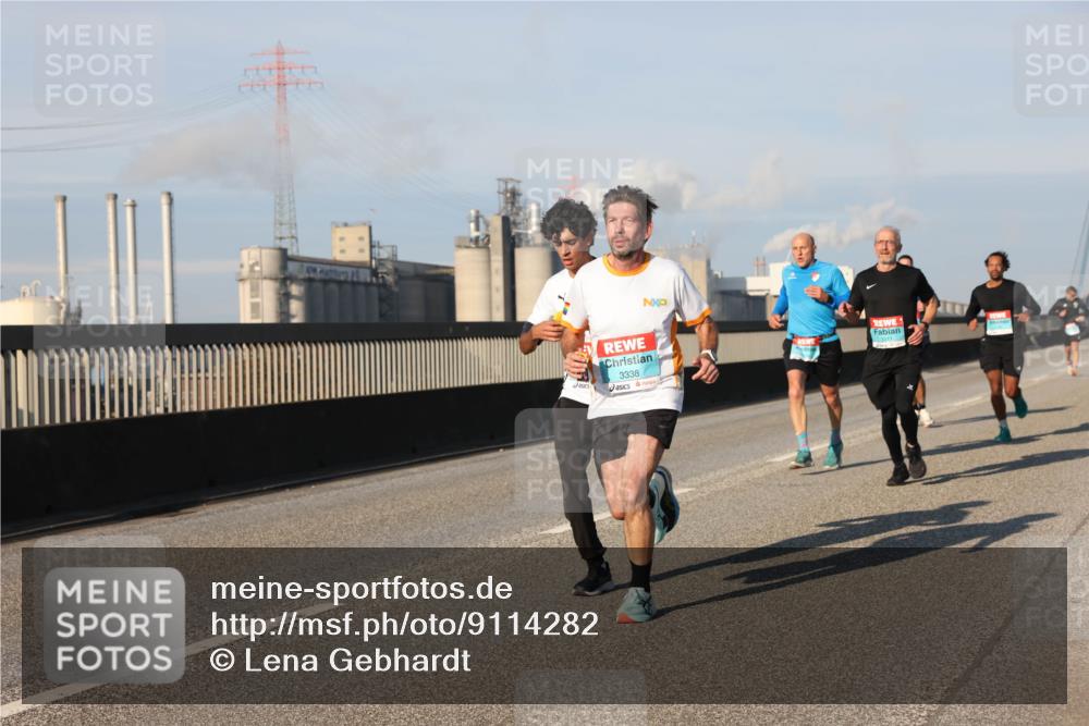 03.10.2025 - Köhlbrandbrückenlauf Lena Gebhardt http://msf.ph/oto/9114282 03.10.2025 09:43:07 Position 2 3338 meine-sportfotos.de