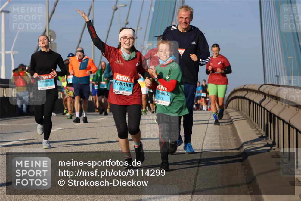 03.10.2025 - Köhlbrandbrückenlauf Strokosch-Dieckow http://msf.ph/oto/9114299 03.10.2025 09:49:03 Position 2 08, 1204, 3500, 3499 meine-sportfotos.de