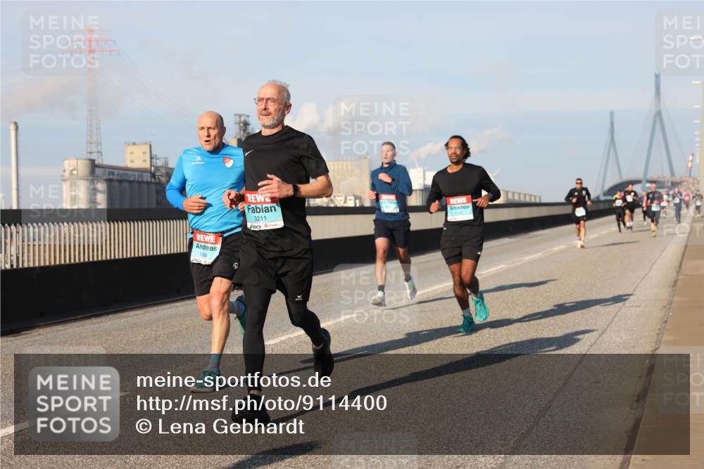 03.10.2025 - Köhlbrandbrückenlauf Lena Gebhardt http://msf.ph/oto/9114400 03.10.2025 09:43:09 Position 2 1094, 3211, 1550 meine-sportfotos.de