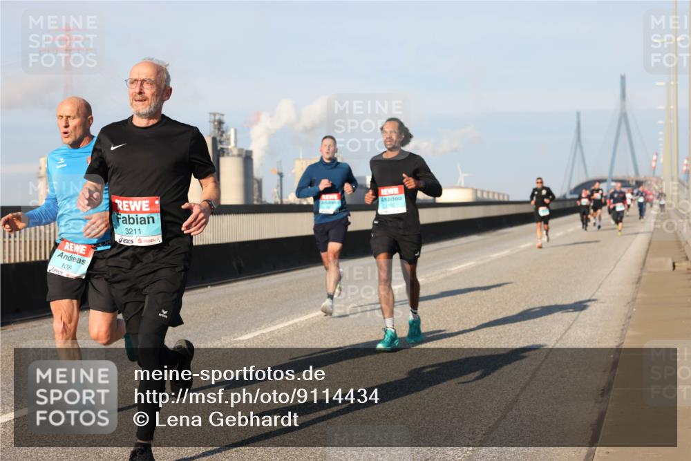 03.10.2025 - Köhlbrandbrückenlauf Lena Gebhardt http://msf.ph/oto/9114434 03.10.2025 09:43:09 Position 2 1094, 3211, 1550 meine-sportfotos.de