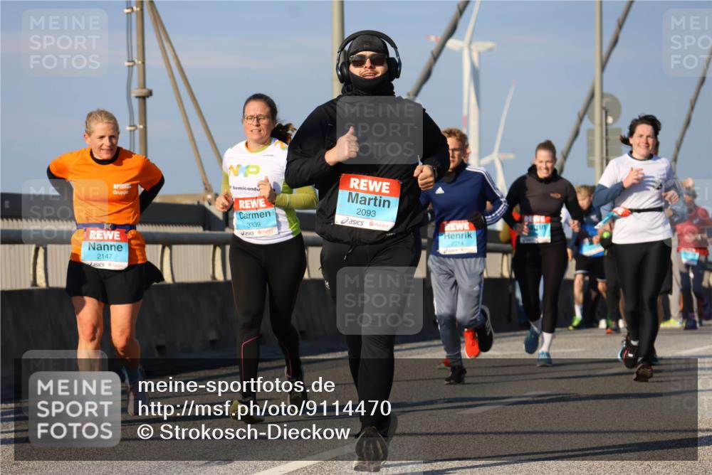 03.10.2025 - Köhlbrandbrückenlauf Strokosch-Dieckow http://msf.ph/oto/9114470 03.10.2025 09:49:22 Position 2 3339, 2093, 2214, 2147 meine-sportfotos.de