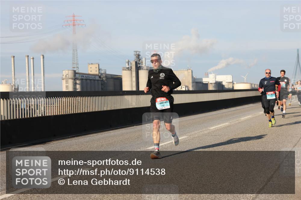 03.10.2025 - Köhlbrandbrückenlauf Lena Gebhardt http://msf.ph/oto/9114538 03.10.2025 09:43:16 Position 2 1167, 6 meine-sportfotos.de