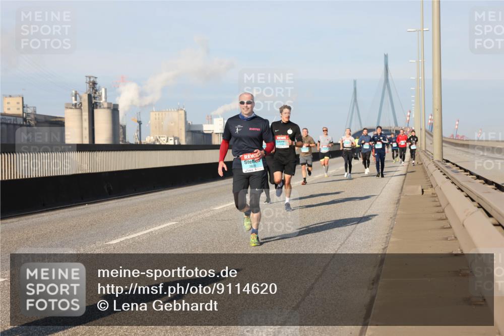 03.10.2025 - Köhlbrandbrückenlauf Lena Gebhardt http://msf.ph/oto/9114620 03.10.2025 09:43:18 Position 2 2820 meine-sportfotos.de