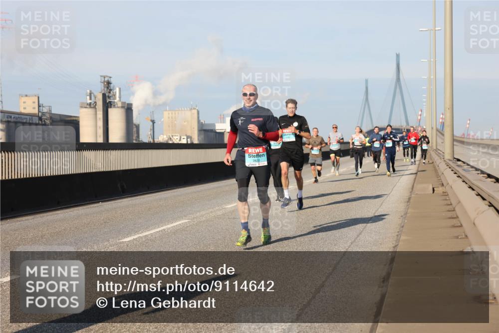 03.10.2025 - Köhlbrandbrückenlauf Lena Gebhardt http://msf.ph/oto/9114642 03.10.2025 09:43:18 Position 2 2820 meine-sportfotos.de
