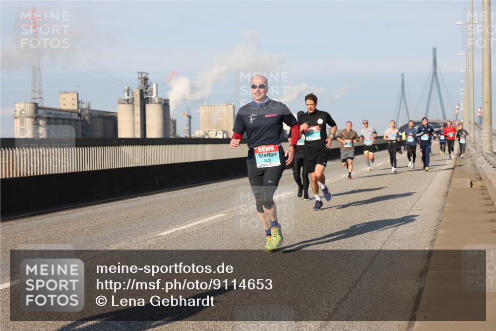 03.10.2025 - Köhlbrandbrückenlauf Lena Gebhardt http://msf.ph/oto/9114653 03.10.2025 09:43:18 Position 2 2820 meine-sportfotos.de